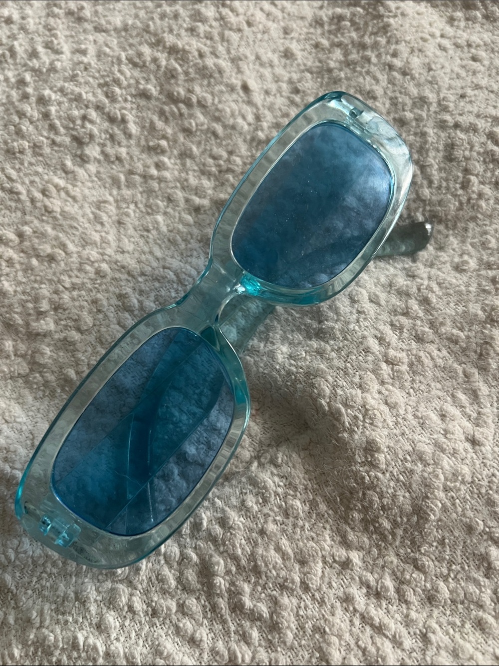 AQUA BLUE SUNGLASSES